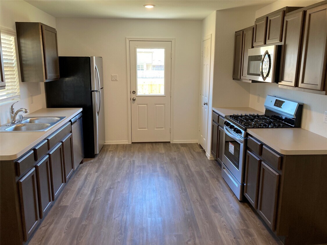 Foto principal - 6004 Rimini Landing Ln