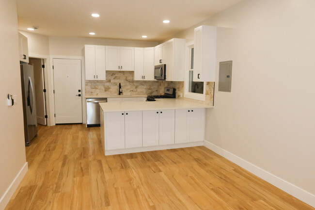 Building Photo - 116 Van Riper Ave