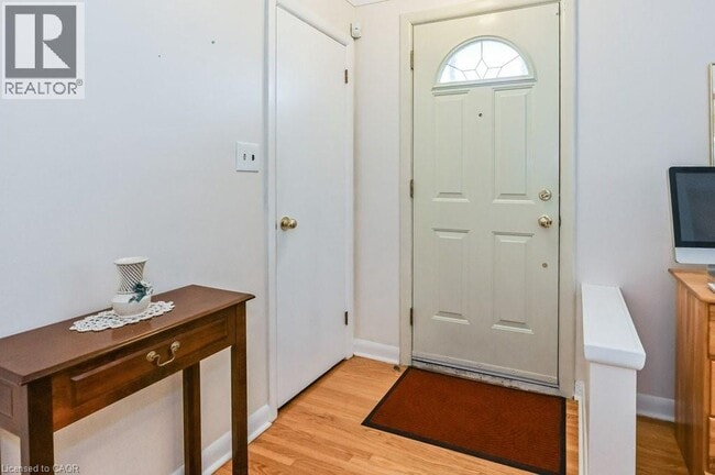 Building Photo - 158 Fennell Ave E