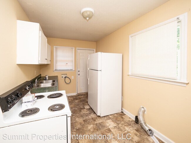 Building Photo - 2 br, 1 bath House - 4529 Wildwood Ave