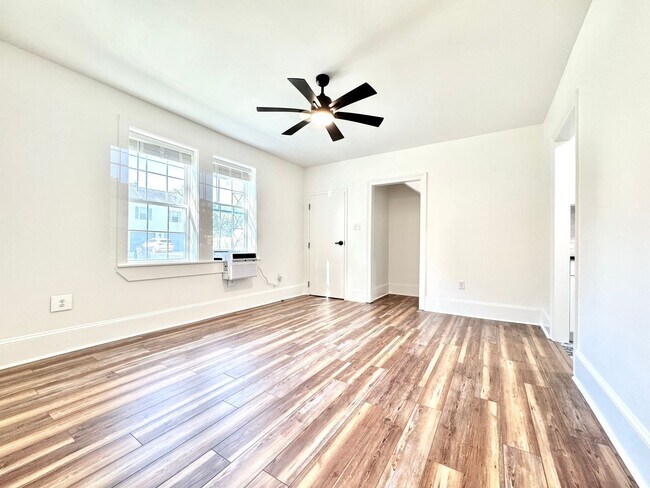 Foto del edificio - The Gladiola – Newly Renovated Luxury Living Near LSU Lakes