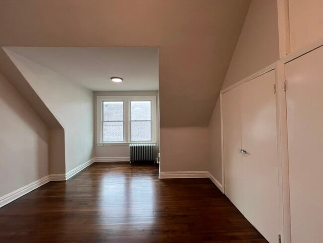 Building Photo - 729 Avenue A