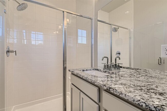 Master Bath - 11532 Dewey St