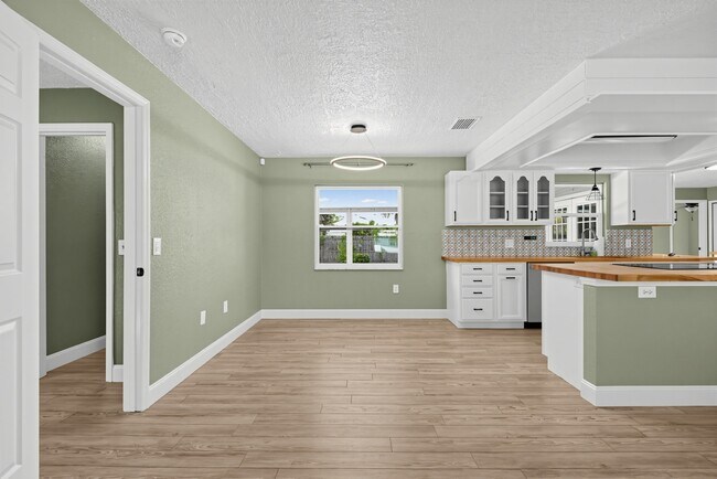 Foto del edificio - 855 Westport Dr