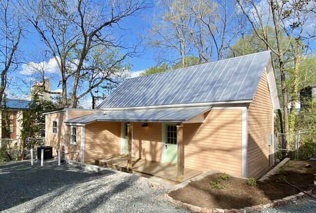 Foto del edificio - 613 Holloway St