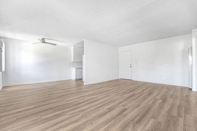 Building Photo - 3415 McLaughlin Ave