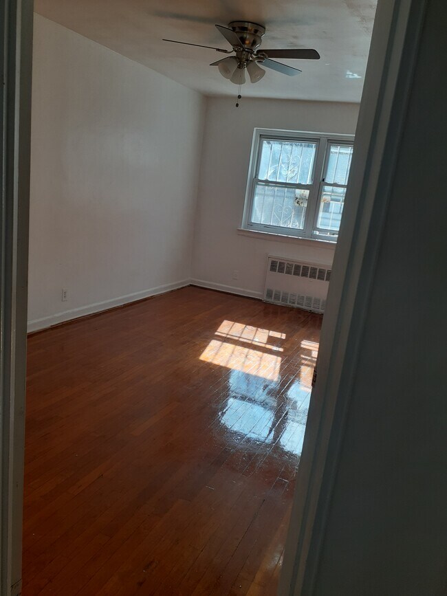 Foto del edificio - 960 Clarkson Ave