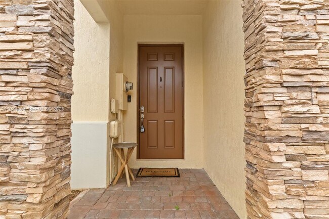 Foto del edificio - 9041 SW 227th St