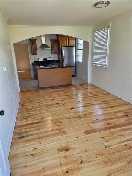 Building Photo - 518 Tucker Ave