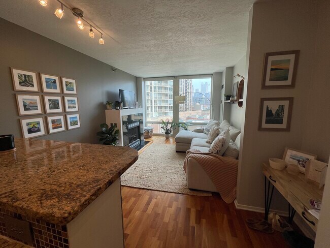 Foto del edificio - 600 N Kingsbury St