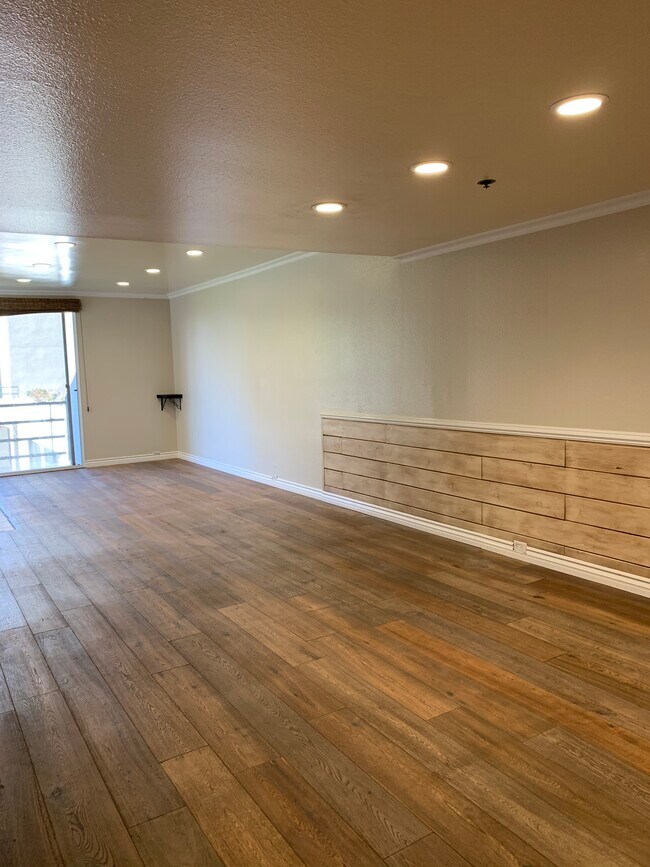 Foto del edificio - 2950 Neilson Way