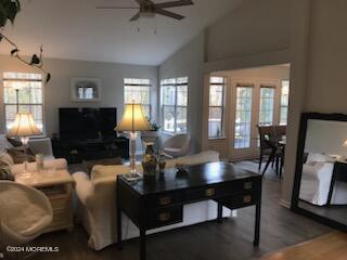 Foto del edificio - 1114B Thornbury Ln
