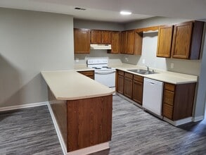 Building Photo - 188 S Killarney Ln