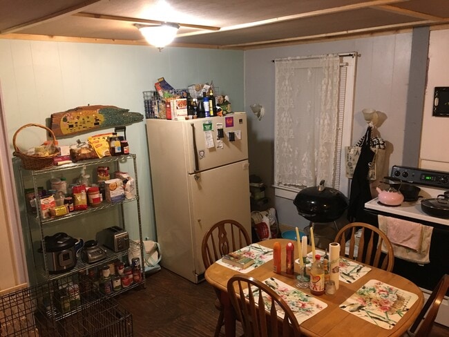 Building Photo - 342 Old Bristol Rd