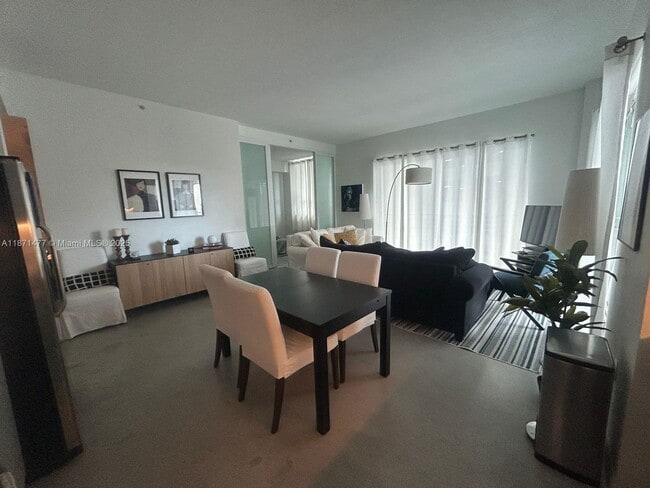 Foto del edificio - 234 NE 3rd St