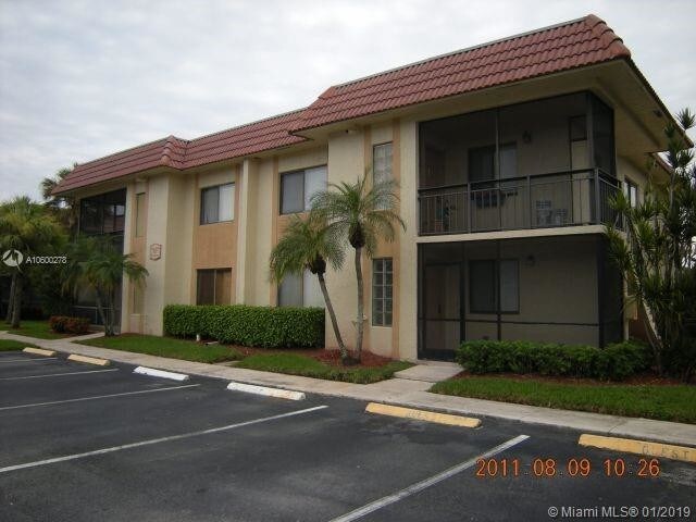 Foto principal - 309 Lakeview Dr