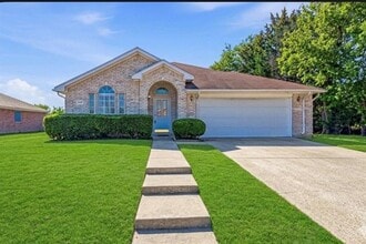 Building Photo - 1006 Godwin Ave