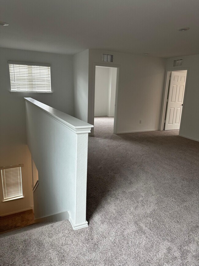 Building Photo - 217 Redonda Dr