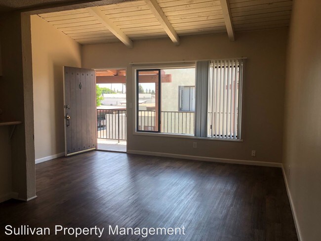 Foto del edificio - 16661 McFadden Ave