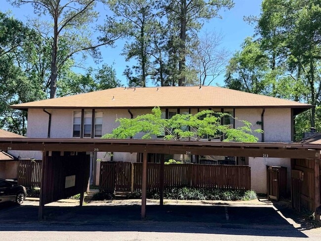 Photo - 214 Westwood Dr House