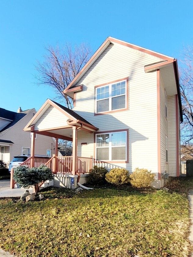 Primary Photo - 1305 Prospect Ave SE