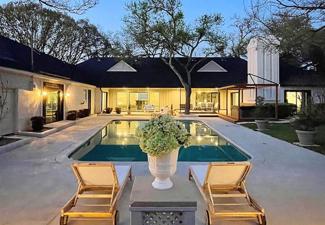 Foto principal - 7218 Spring Valley Rd