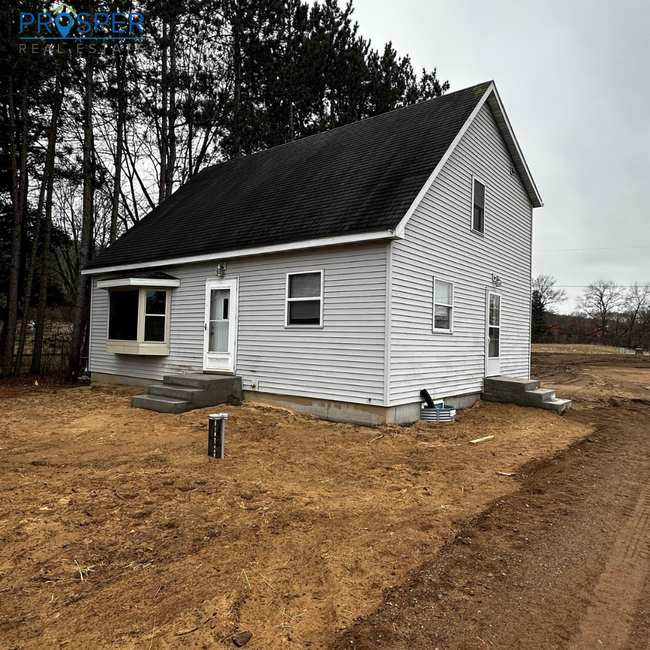 Building Photo - 4 Bedroom House in Altoona!