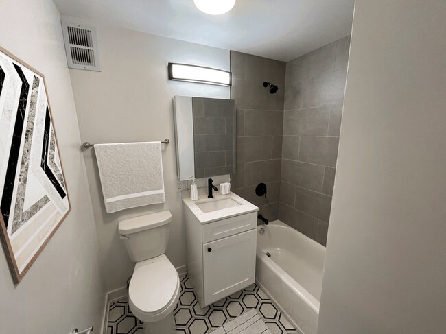 Foto del edificio - 6401 N Sheridan Rd