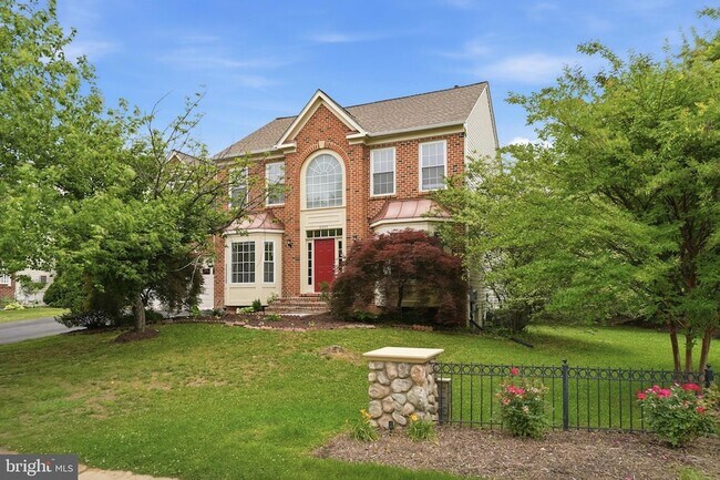 Building Photo - 6355 Willowfield Way