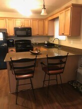 Building Photo - 1209 W Plum St