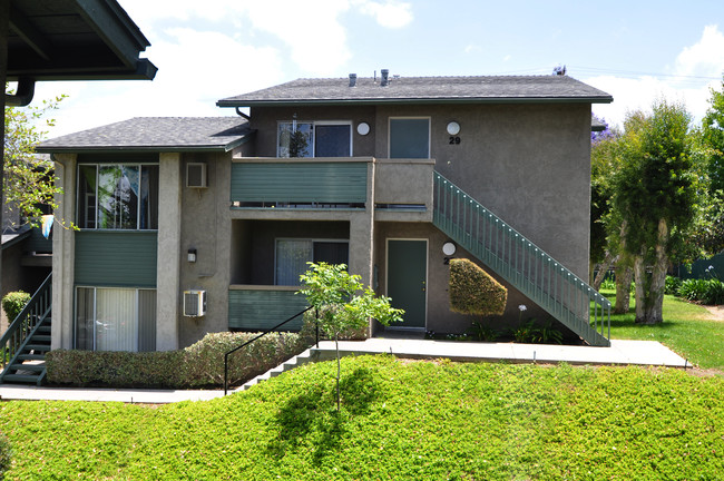 Building Photo - Rosewood Apartments