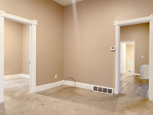 Building Photo - ZIGZAG, LLC:[TRAN][ZIGZAC][KT][CAG] 1942 S 16 ST