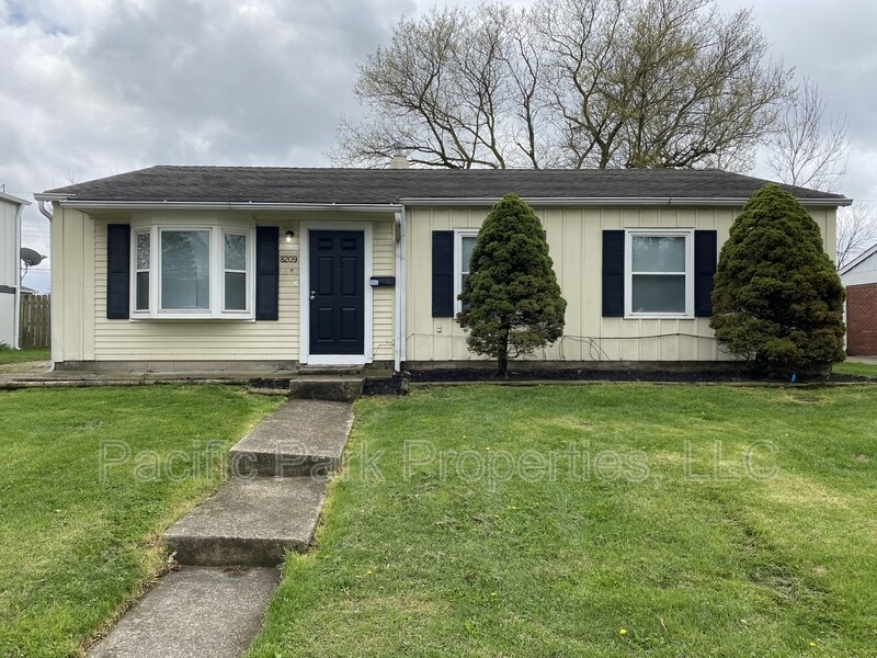 Foto principal - 8209 Gilmore Rd