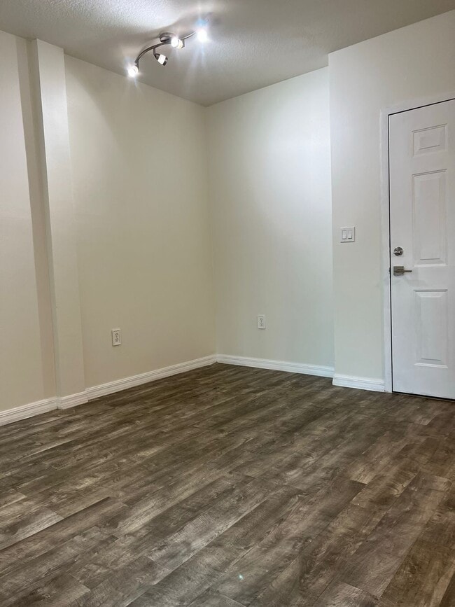 Building Photo - 11060 SW 196th St