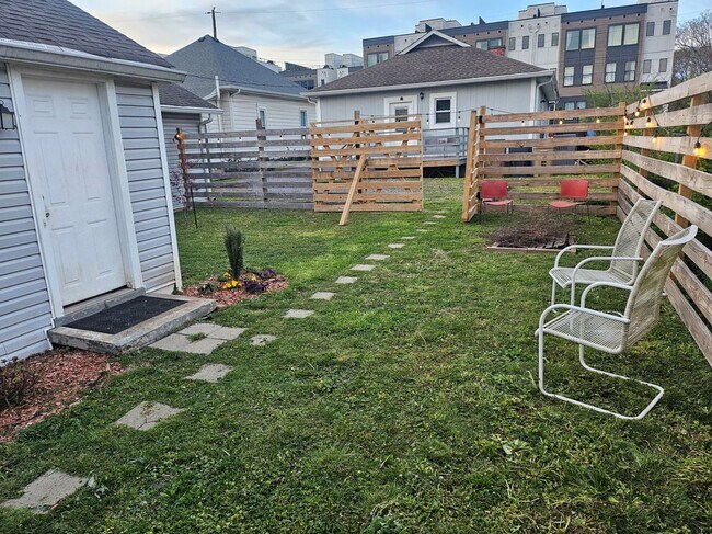 Foto del edificio - 112 Lucile St