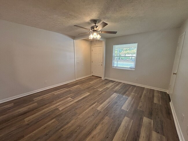 Foto del edificio - 3903 W 22nd St