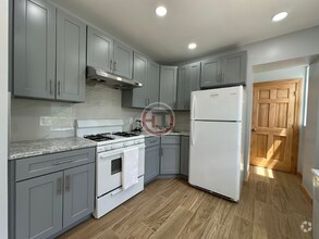 Building Photo - 450 Quincy Ave