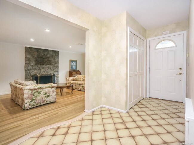 Foto del edificio - 36 Meadow Ln