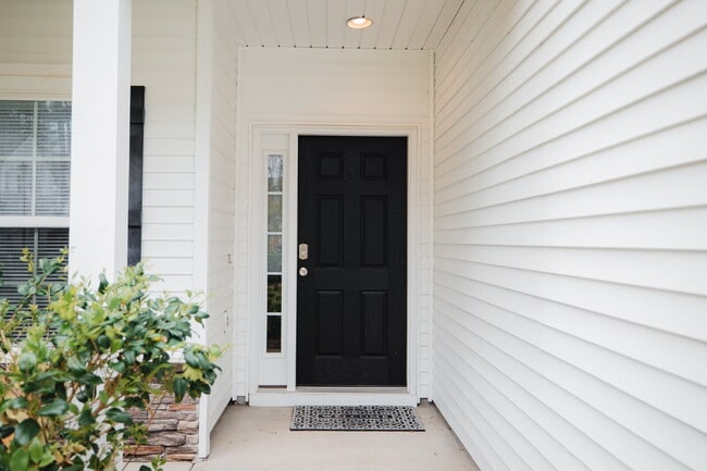 Foto del edificio - 4 Bed/2.5 Bath/Primary downstairs