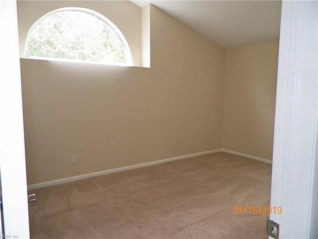 Building Photo - 2 bedroom in Chesapeake VA 23322