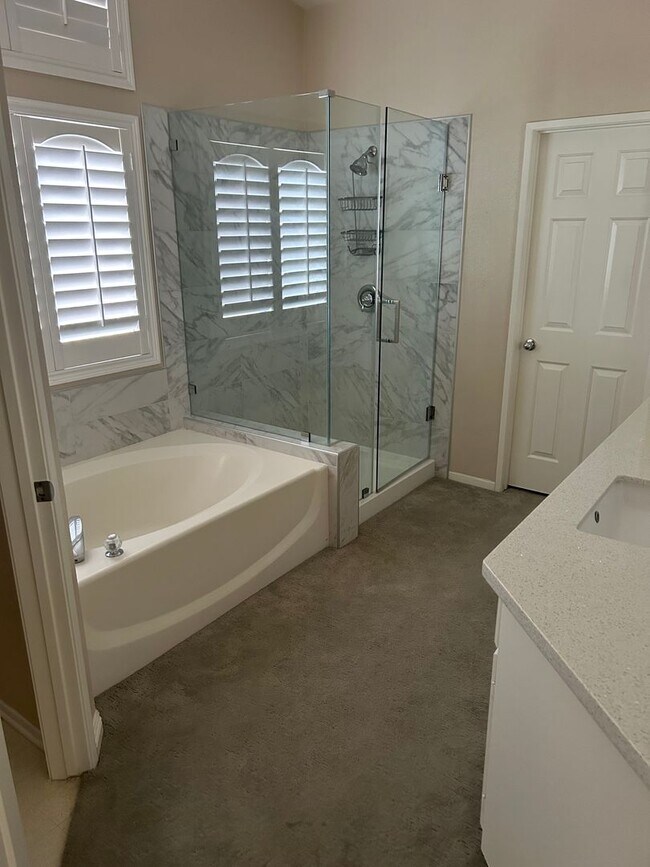 Foto del edificio - Saddlepeak Dr. Home