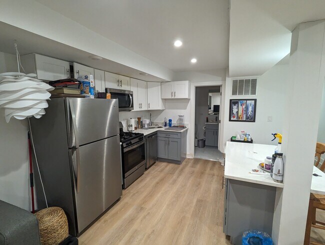 Foto del edificio - 1544 N Bosworth Ave