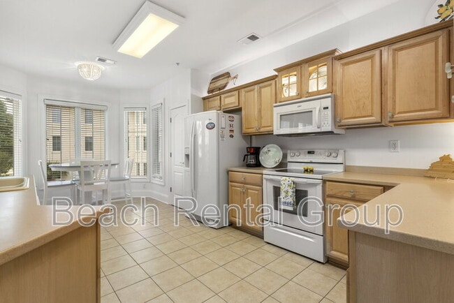 Building Photo - 2180 Waterview Dr