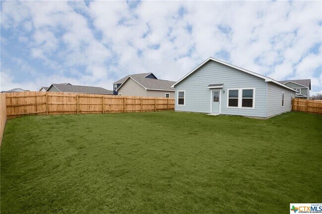 Building Photo - 837 Piney Bend
