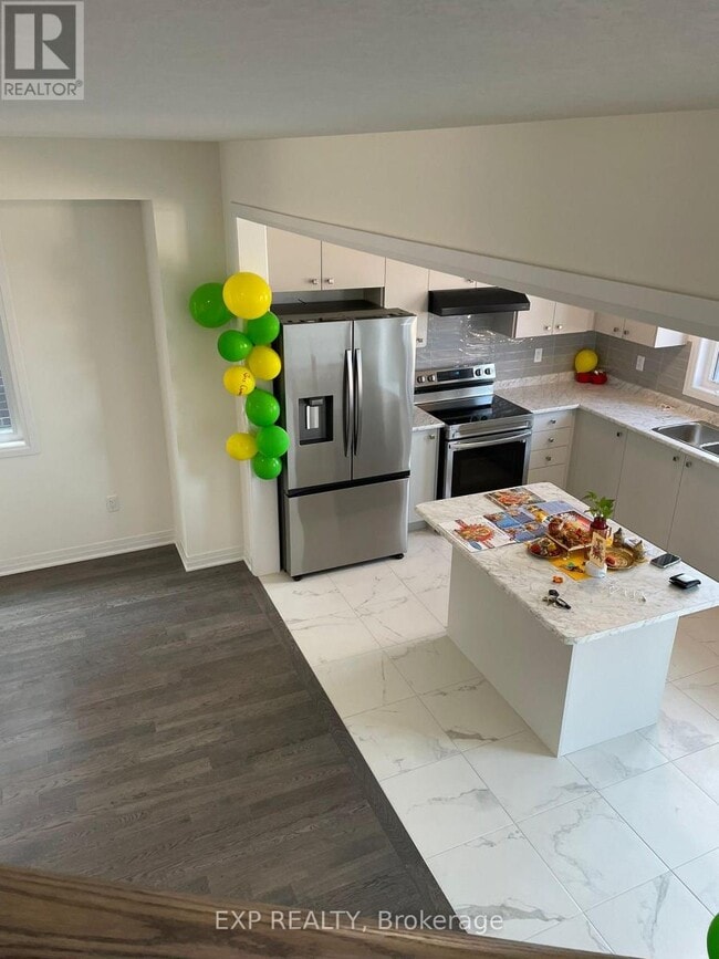 Building Photo - 148 Port Cres