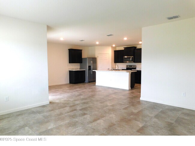 Foto del edificio - 739 Forest Trace Cir