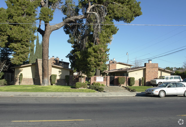 Primary Photo - Pacifica Apartments