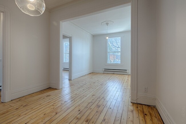 Photo du bâtiment - 1487 Rue Gilford