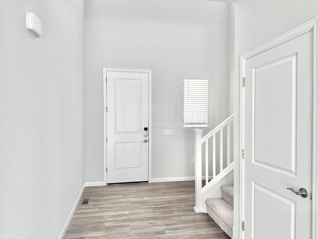 Building Photo - 1336 Brookfield Pl