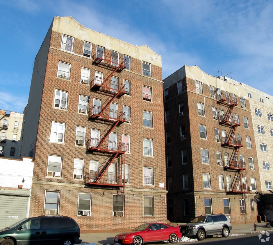 Primary Photo - 725 Southern Blvd